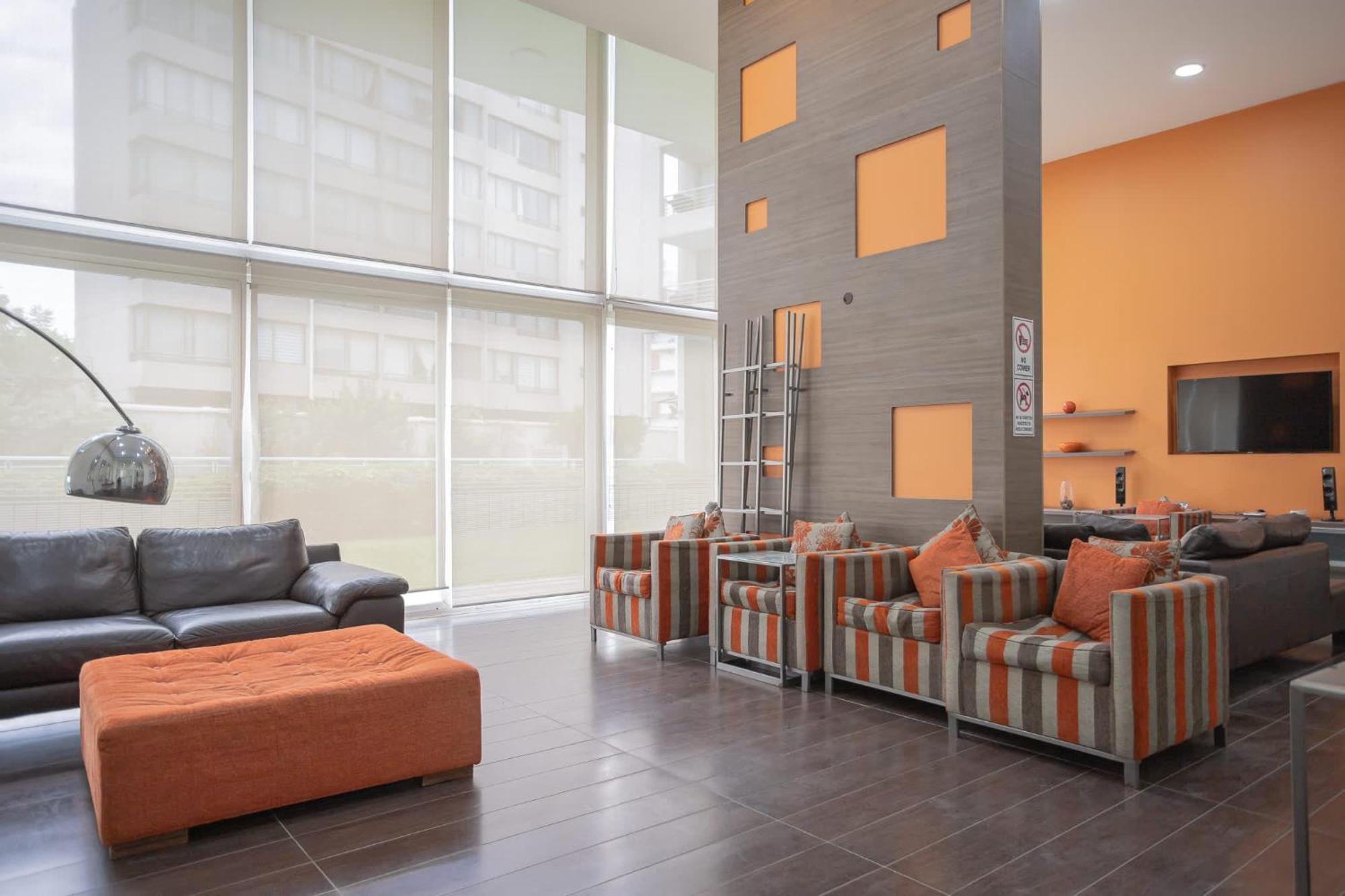 Luxurious And Sophisticated Apartment-las Condes Apartamento