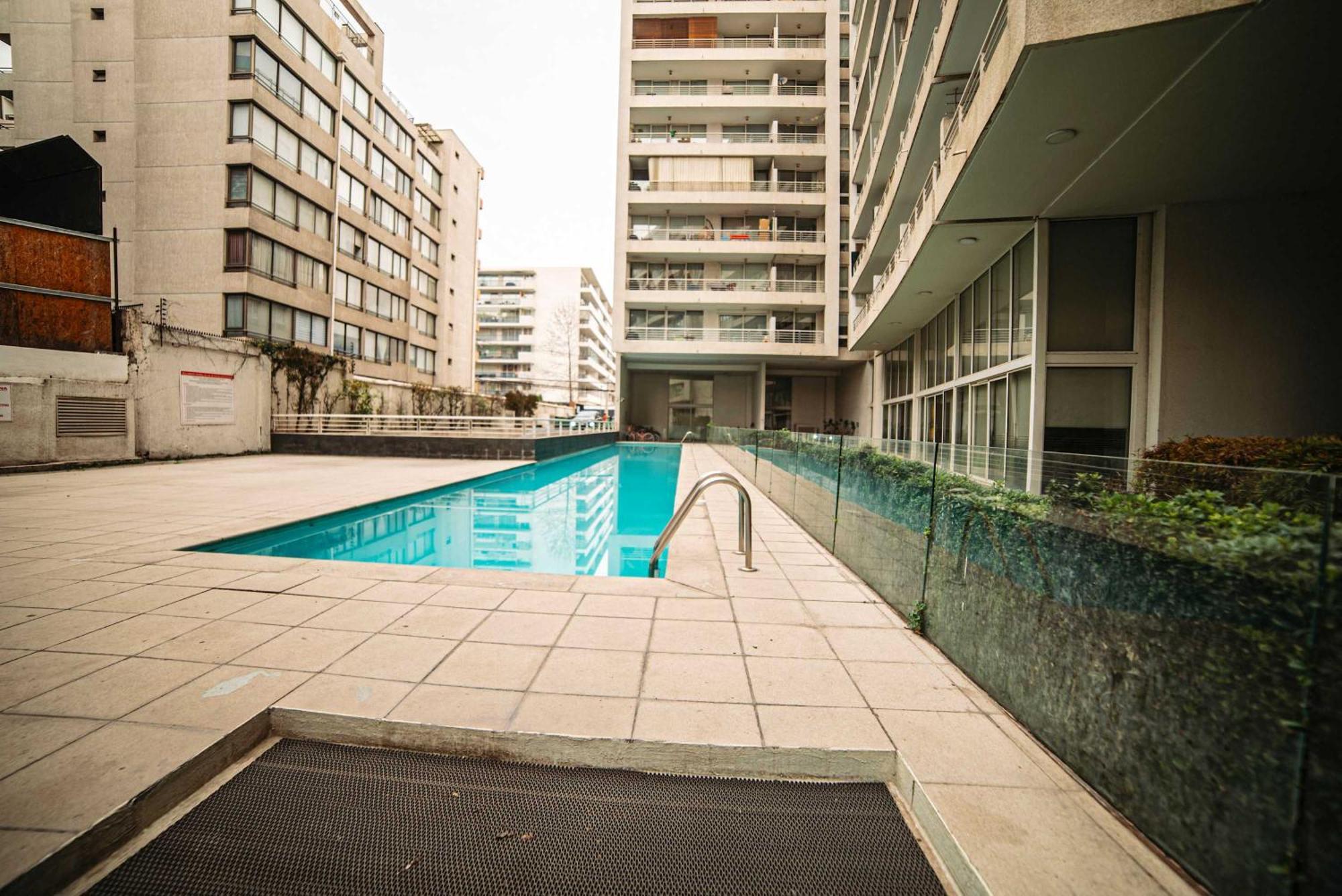 Luxurious And Sophisticated Apartment-las Condes Apartamento